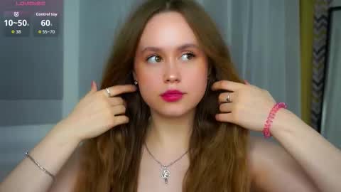 Kira online show from 10-29-25, 07:04