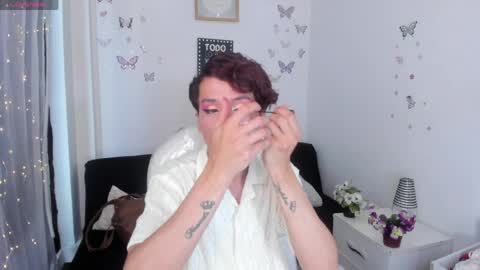 Snapshot of kendry_fox420_ chatting on 05-10-26, 04:34 kendry_fox420_ online show from 05-10-26, 04:34