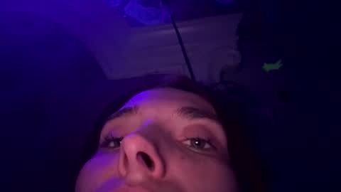 Snapshot of kenkenkenily chatting on 12-17-25, 03:51 kenkenkenily online show from 12-17-25, 03:51