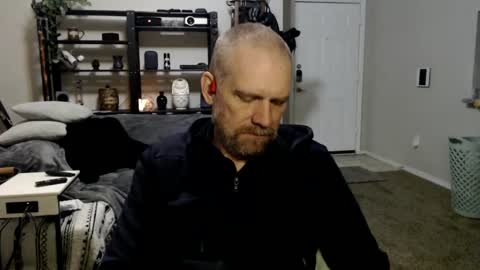 Ken Kuddles online show from 02-24-25, 12:37