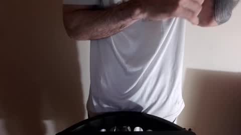 Snapshot of kennerfox77 chatting on 09-15-25, 01:05 Kennfox777 online show from 09-15-25, 01:05