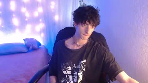 Snapshot of kenny__hot chatting on 01-22-25, 05:49 kenny online show from 01-22-25, 05:49