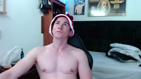 Snapshot of kent_zagann chatting on 12-16-24, 04:02 Santiago online show from 12-16-24, 04:02
