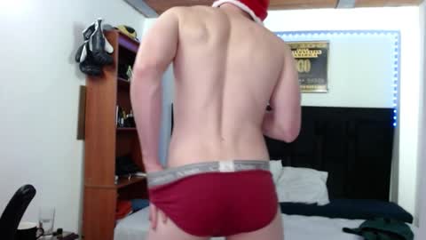 Snapshot of kent_zagann chatting on 12-17-24, 04:56 Santiago online show from 12-17-24, 04:56