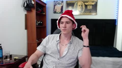 Snapshot of kent_zagann chatting on 12-18-24, 05:15 Santiago online show from 12-18-24, 05:15