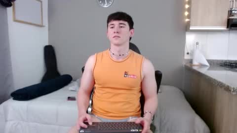 Snapshot of kent_zagann chatting on 10-25-25, 05:26 Santiago online show from 10-25-25, 05:26