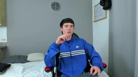 Santiago online show from 04-25-26, 04:26