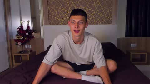 Snapshot of kenter_parker chatting on 01-04-25, 06:09 Peter online show from 01-04-25, 06:09