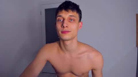 Snapshot of kenter_parker chatting on 11-14-25, 07:56 Peter online show from 11-14-25, 07:56