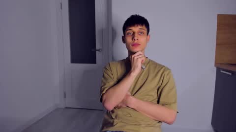 Snapshot of kenter_parker chatting on 11-30-25, 10:25 Peter online show from 11-30-25, 10:25