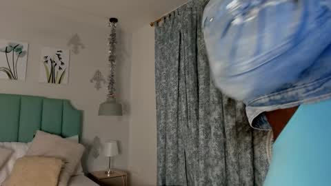 Snapshot of kentha_mitchells chatting on 01-18-25, 10:49 kentha_mitchells online show from 01-18-25, 10:49