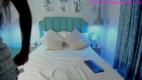 Snapshot of kentha_mitchells chatting on 01-31-25, 10:31 kentha_mitchells online show from 01-31-25, 10:31