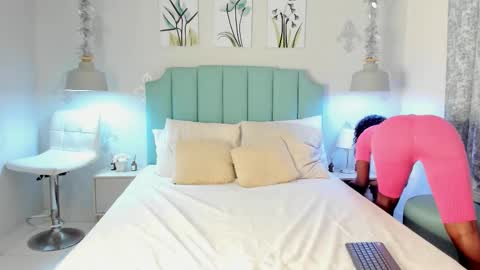 Snapshot of kentha_mitchells chatting on 03-01-25, 10:13 kentha_mitchells online show from 03-01-25, 10:13