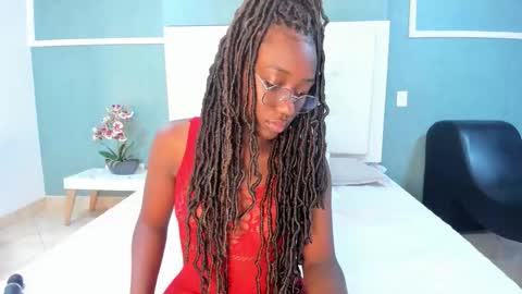 Snapshot of kentha_mitchells chatting on 09-11-25, 11:32 kentha_mitchells online show from 09-11-25, 11:32