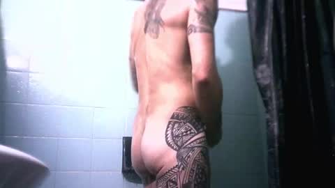 Snapshot of keny06 chatting on 12-15-24, 01:02 keny06 online show from 12-15-24, 01:02