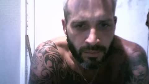 Snapshot of keny06 chatting on 12-23-24, 01:40 keny06 online show from 12-23-24, 01:40