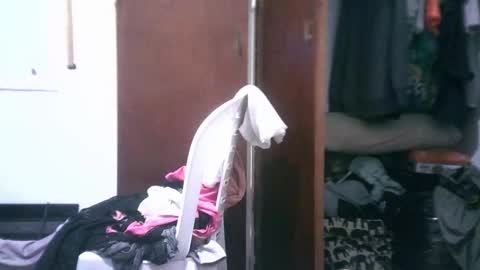 Snapshot of keny06 chatting on 02-12-25, 10:35 keny06 online show from 02-12-25, 10:35