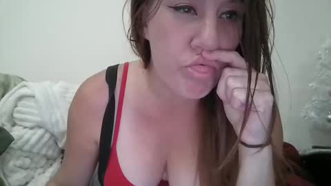 Snapshot of kenzbenz chatting on 12-18-24, 06:57 KenzBenz online show from 12-18-24, 06:57