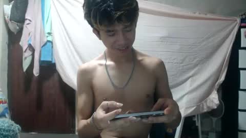 Snapshot of kenzy931455 chatting on 06-08-26, 12:38 kenzy931455 online show from 06-08-26, 12:38