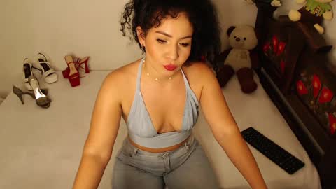 Snapshot of kerani__ chatting on 01-30-25, 12:18 DANIELA online show from 01-30-25, 12:18