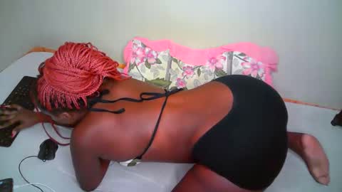 Snapshot of kering_lovly chatting on 10-14-25, 09:21 kering_lovly online show from 10-14-25, 09:21