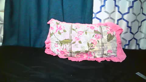 Snapshot of kering_lovly chatting on 10-20-25, 03:12 kering_lovly online show from 10-20-25, 03:12