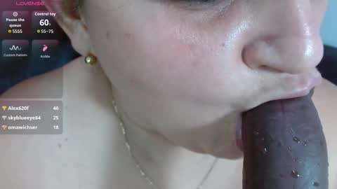 Snapshot of kerly_doll chatting on 12-13-25, 07:53 K E R L Y online show from 12-13-25, 07:53