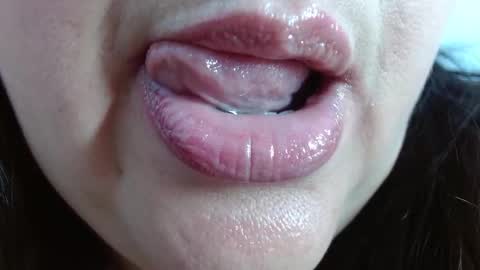 Snapshot of kerly_doll chatting on 01-05-26, 05:27 K E R L Y online show from 01-05-26, 05:27