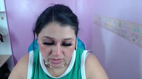 Snapshot of kerly_doll chatting on 02-05-26, 12:21 K E R L Y online show from 02-05-26, 12:21