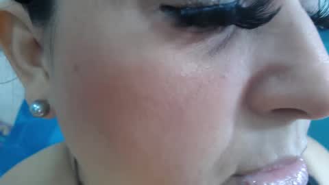 Snapshot of kerly_doll chatting on 02-15-26, 01:09 K E R L Y online show from 02-15-26, 01:09