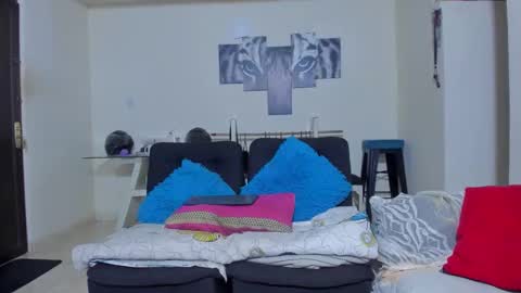 Snapshot of kerlysmith24 chatting on 03-11-26, 11:27 Kerlysmith24 online show from 03-11-26, 11:27