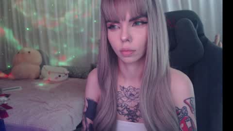 Snapshot of kerry_kirk chatting on 12-22-24, 11:09 Kerry online show from 12-22-24, 11:09