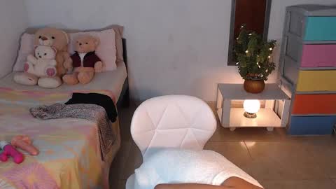 Mia  online show from 12-07-24, 03:52