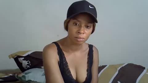 Snapshot of kesi_d chatting on 03-10-25, 01:23 kesi_d online show from 03-10-25, 01:23