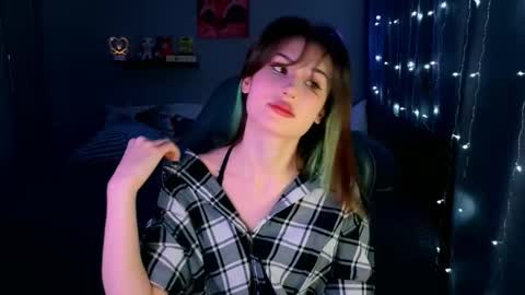 Snapshot of keti_moon chatting on 01-12-26, 06:13 Keti 3 online show from 01-12-26, 06:13