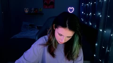 Snapshot of keti_moon chatting on 01-17-26, 06:22 Keti 3 online show from 01-17-26, 06:22