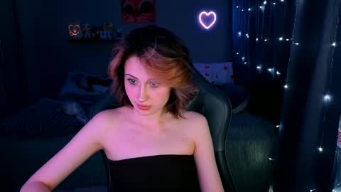 Snapshot of keti_moon chatting on 05-11-26, 07:00 Keti 3 online show from 05-11-26, 07:00