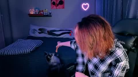 Snapshot of keti_moon chatting on 05-18-26, 07:09 Keti 3 online show from 05-18-26, 07:09