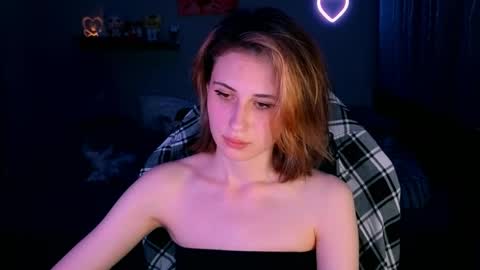 Snapshot of keti_moon chatting on 05-21-26, 07:43 Keti 3 online show from 05-21-26, 07:43