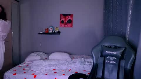 Snapshot of keti_moon chatting on 06-09-26, 06:52 Keti 3 online show from 06-09-26, 06:52