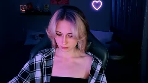 Snapshot of keti_moon chatting on 06-26-26, 07:29 Keti 3 online show from 06-26-26, 07:29
