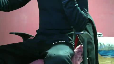 Snapshot of kev19922 chatting on 12-25-24, 06:41 kev19922 online show from 12-25-24, 06:41