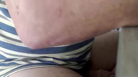 Snapshot of kev20paris chatting on 11-08-25, 10:48 kev20paris online show from 11-08-25, 10:48