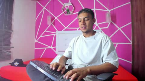   online show from 12-02-24, 08:44