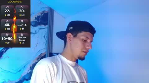 Snapshot of kevin__max_ chatting on 06-29-26, 07:14 Kev online show from 06-29-26, 07:14