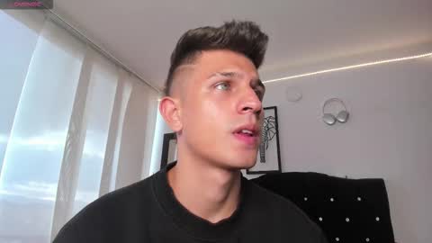 Snapshot of kevin_ahs1 chatting on 10-25-25, 09:42 Kevin Ahs online show from 10-25-25, 09:42