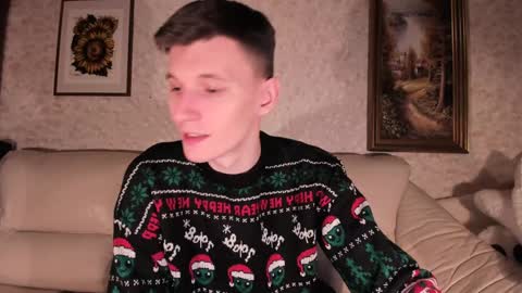 Snapshot of kevin_hornyyy chatting on 01-03-25, 03:44 kevin online show from 01-03-25, 03:44