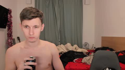 Snapshot of kevin_hornyyy chatting on 01-21-25, 04:48 kevin online show from 01-21-25, 04:48