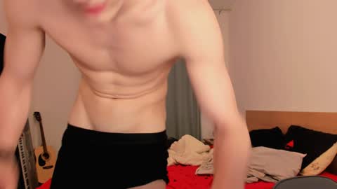 Snapshot of kevin_hornyyy chatting on 01-25-25, 04:24 kevin online show from 01-25-25, 04:24