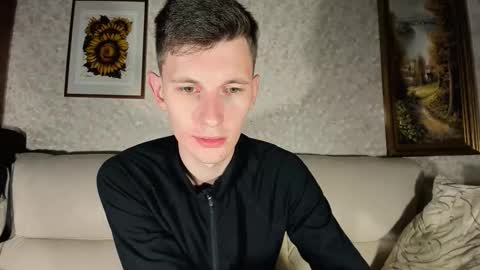 Snapshot of kevin_hornyyy chatting on 10-13-25, 06:13 kevin online show from 10-13-25, 06:13